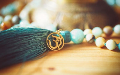 The Meaning of the Om Symbol in Spiritual Jewelry