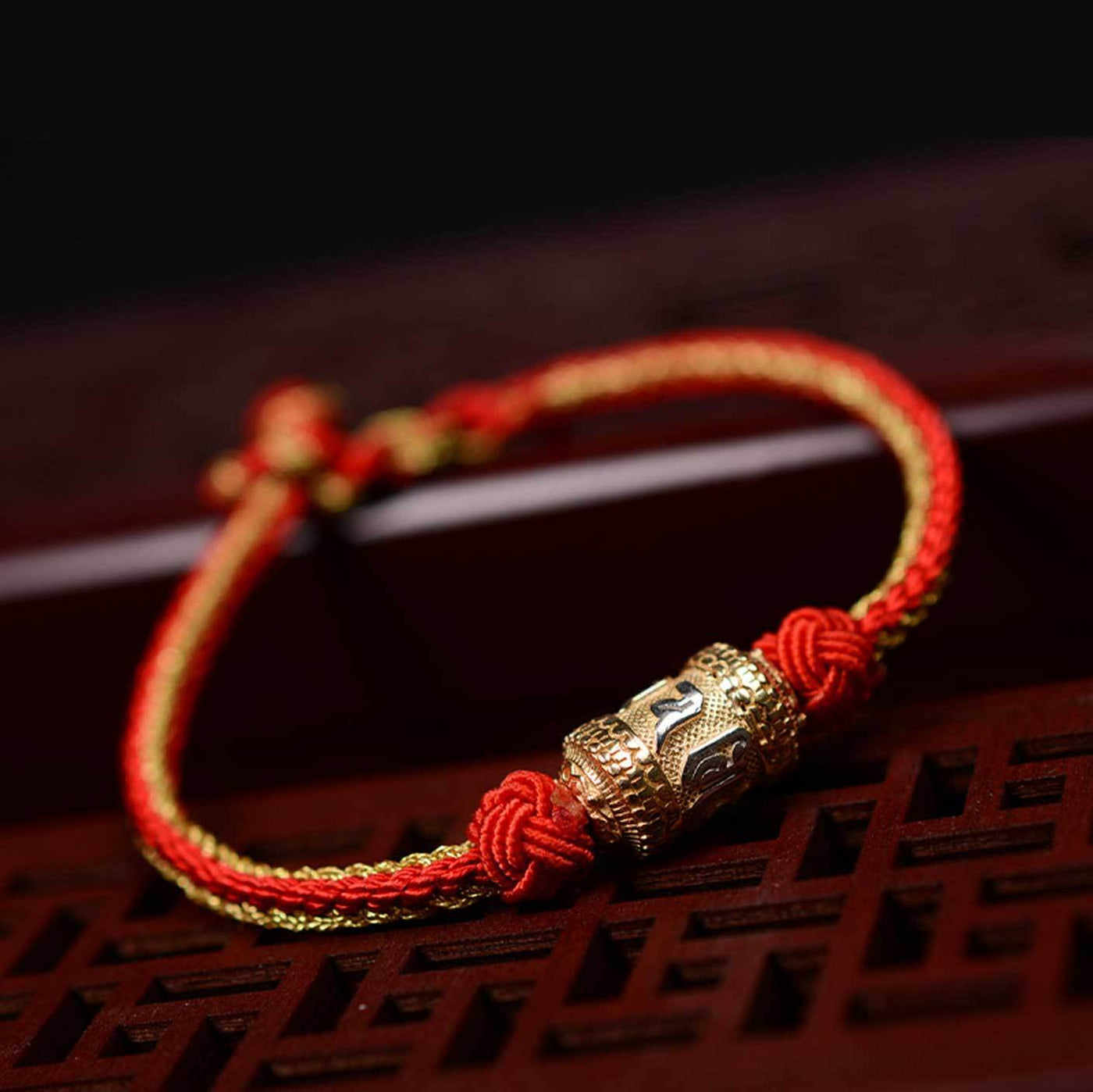 Tibetan Mantra Bracelet - Luck & Protection - Buddha & Karma