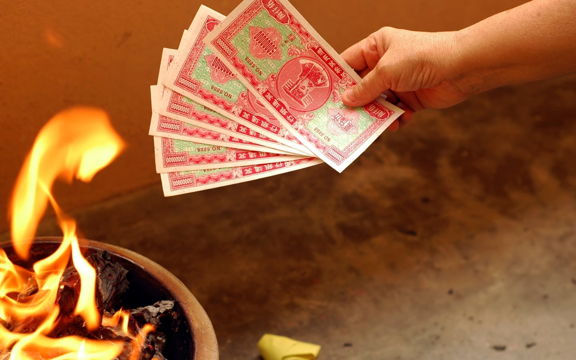 Ghost Month 2025: Feng Shui Do's & Don'ts & Remedies to Avoid Bad Luck