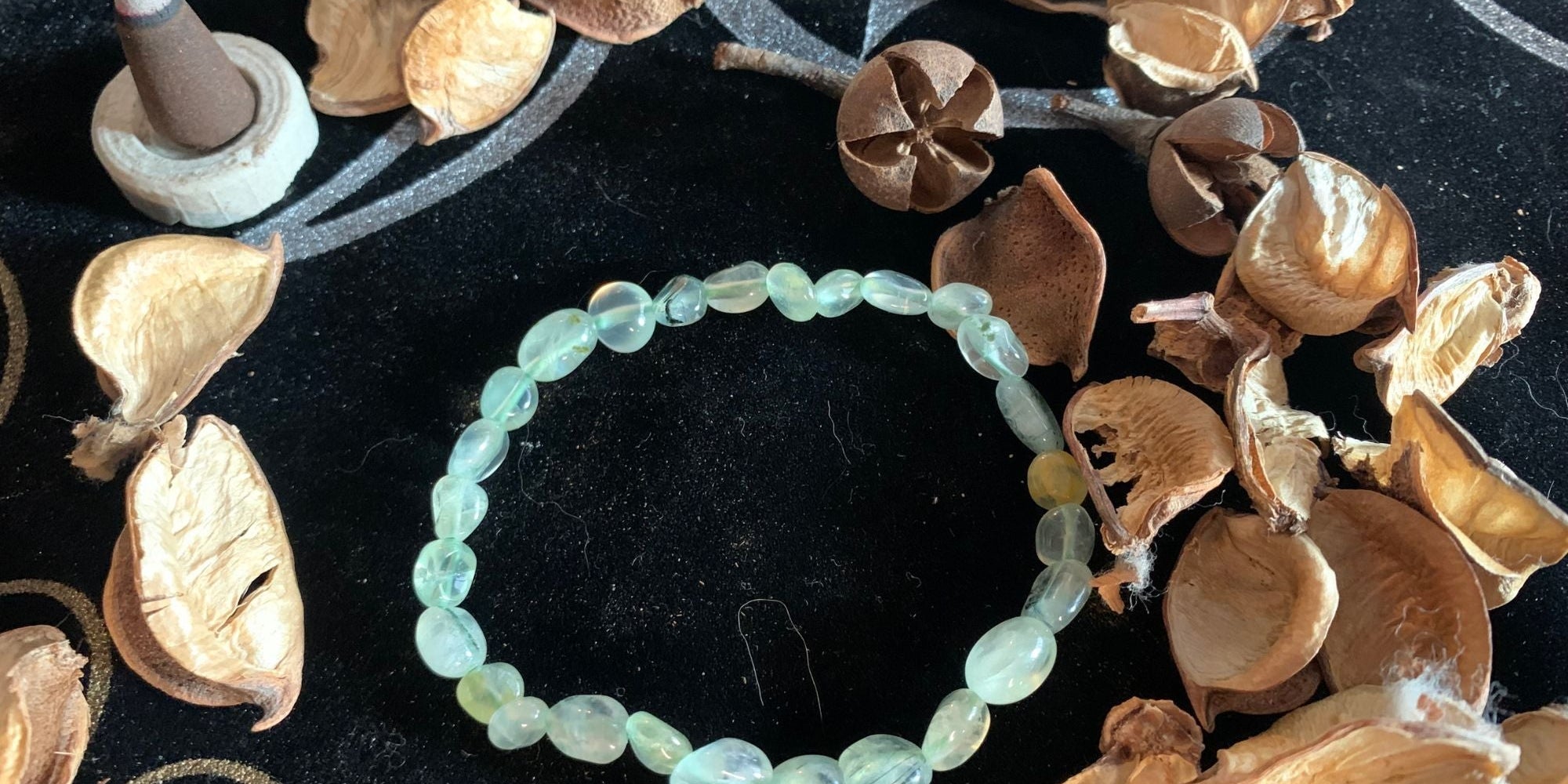 which hand to wear green aventurine bracelet