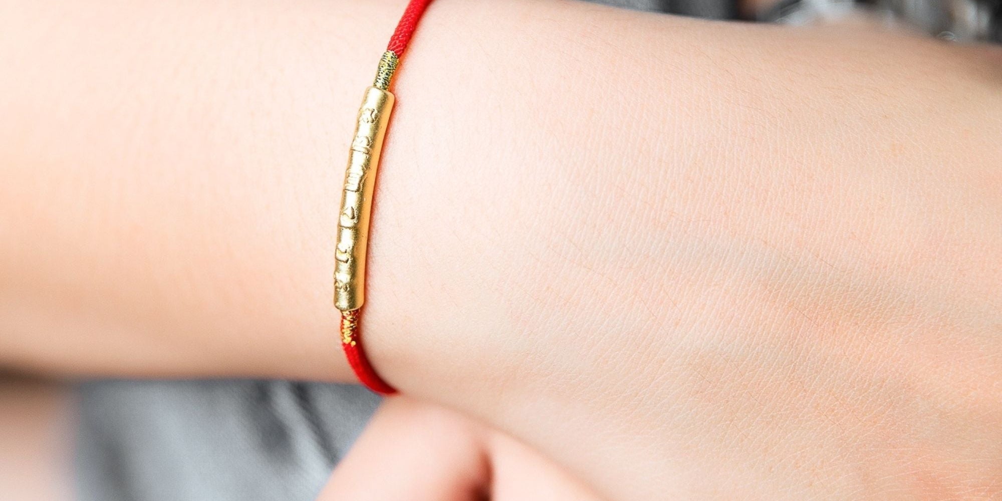 which hand to wear buddhist bracelet