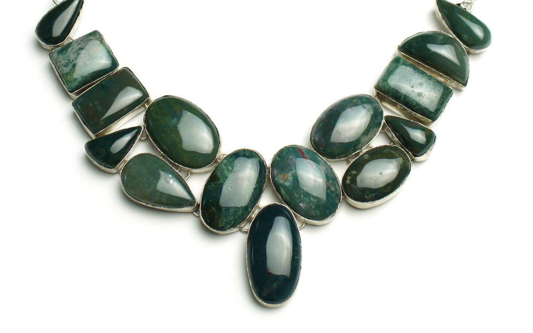 bloodstone meaning, healing properties, & benefits