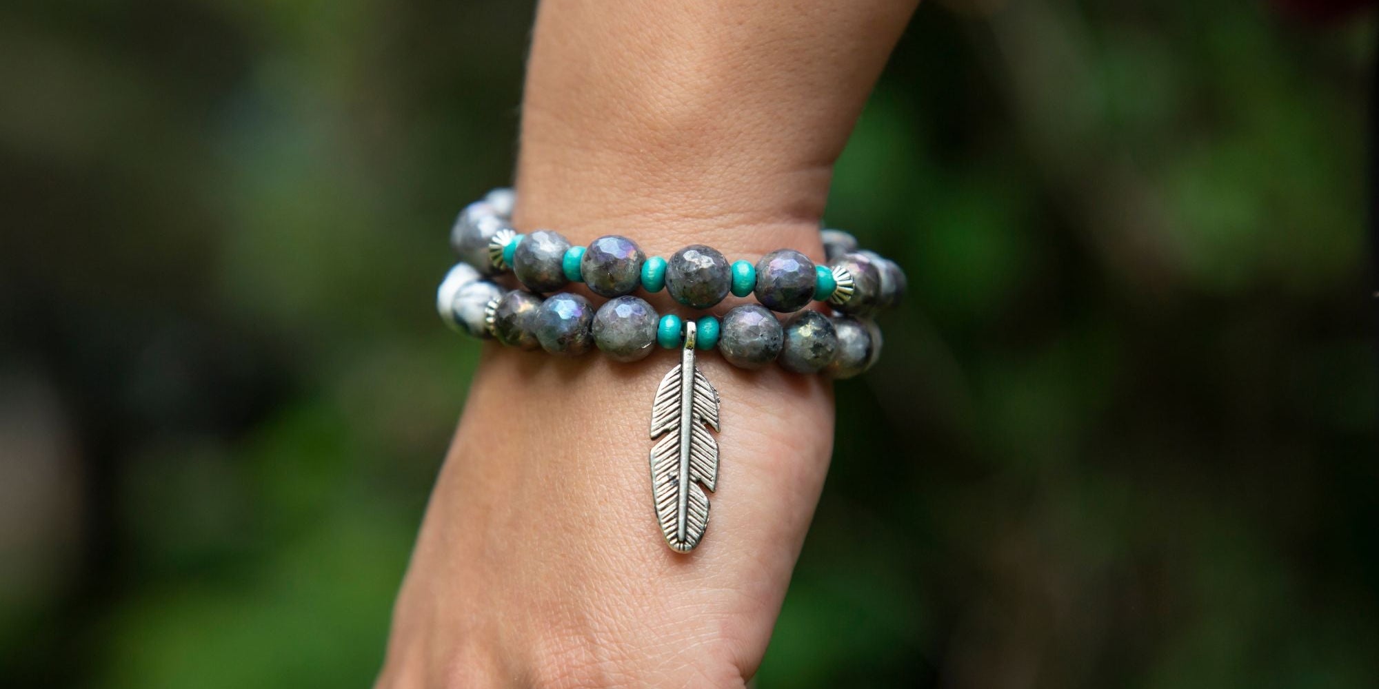 which hand to wear crystal bracelet