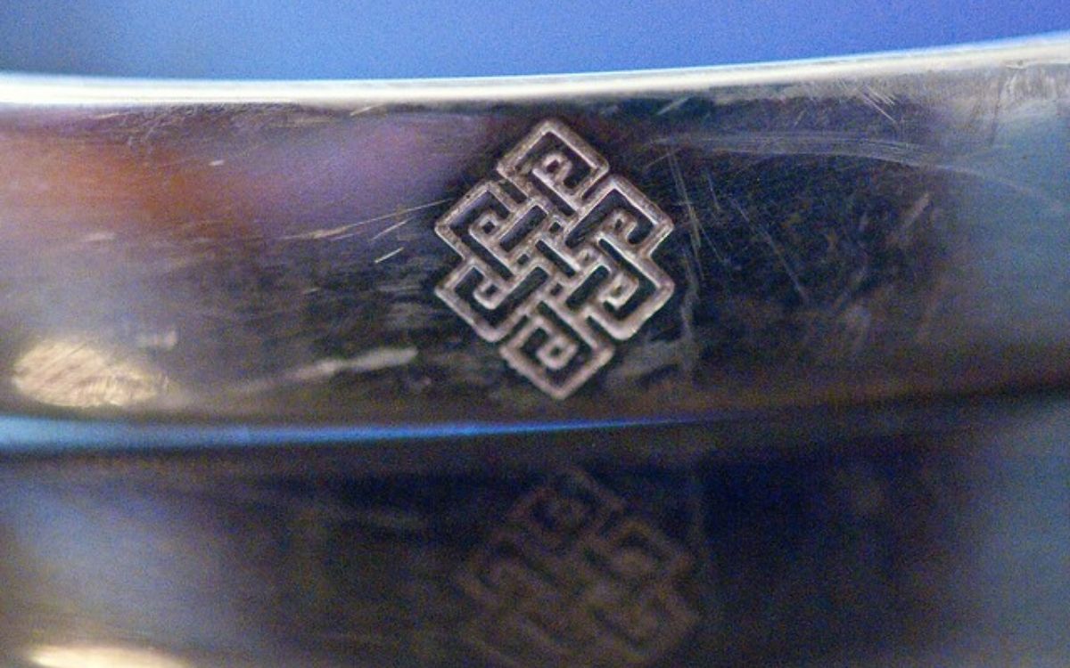 47 Incredible Endless Knot Tattoos