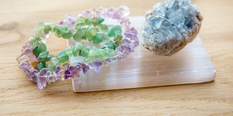 how to cleanse and charge crystals with selenite