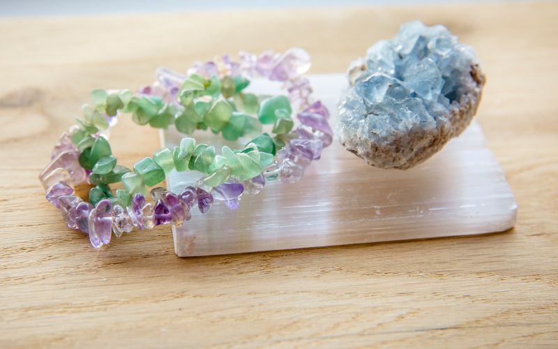 how to cleanse and charge crystals with selenite