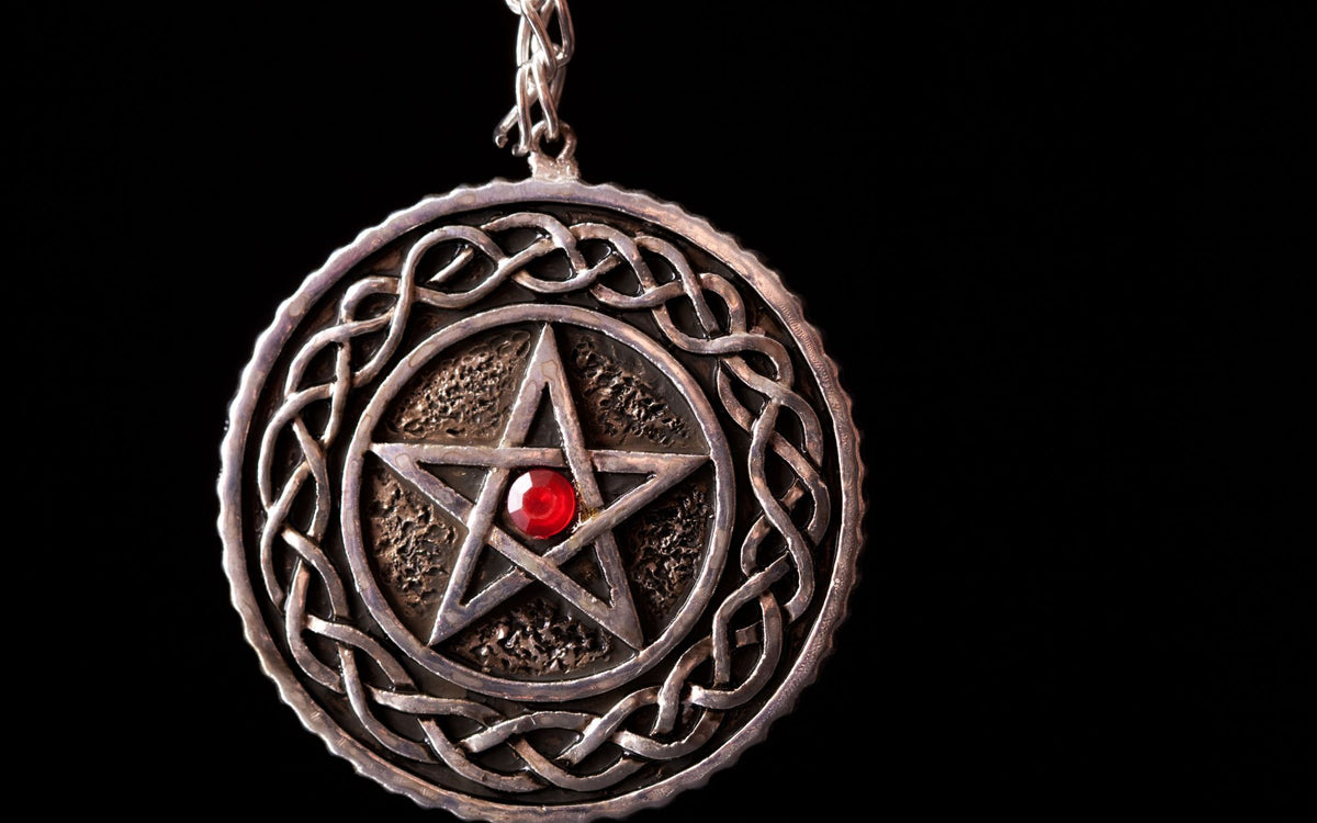 7 Spiritual Protection Symbols and Their Meanings – Buddha & Karma