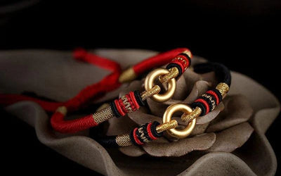 What Do Friendship Bracelets Symbolize? The Meaning of Friendship Bracelets