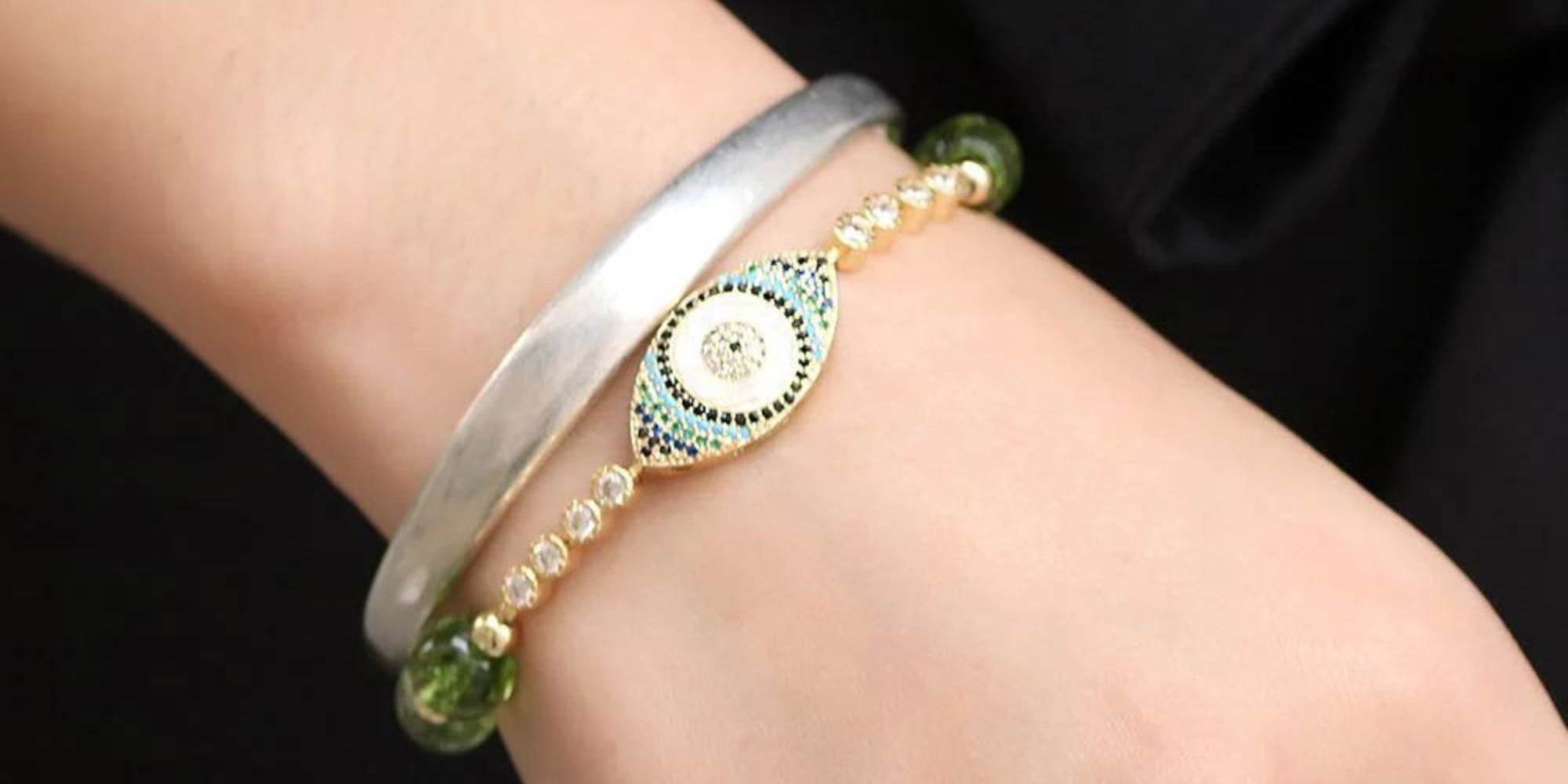 which hand to wear peridot bracelet