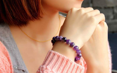 Which Hand to Wear the Amethyst Bracelet - Left Wrist or Right Wrist?