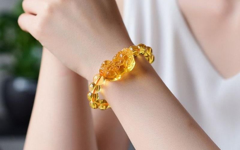 which hand to wear citrine bracelet