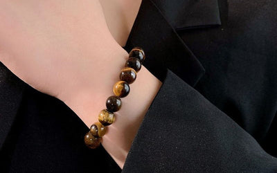 Which Hand to Wear a Tiger Eye Bracelet - The Definitive Guide