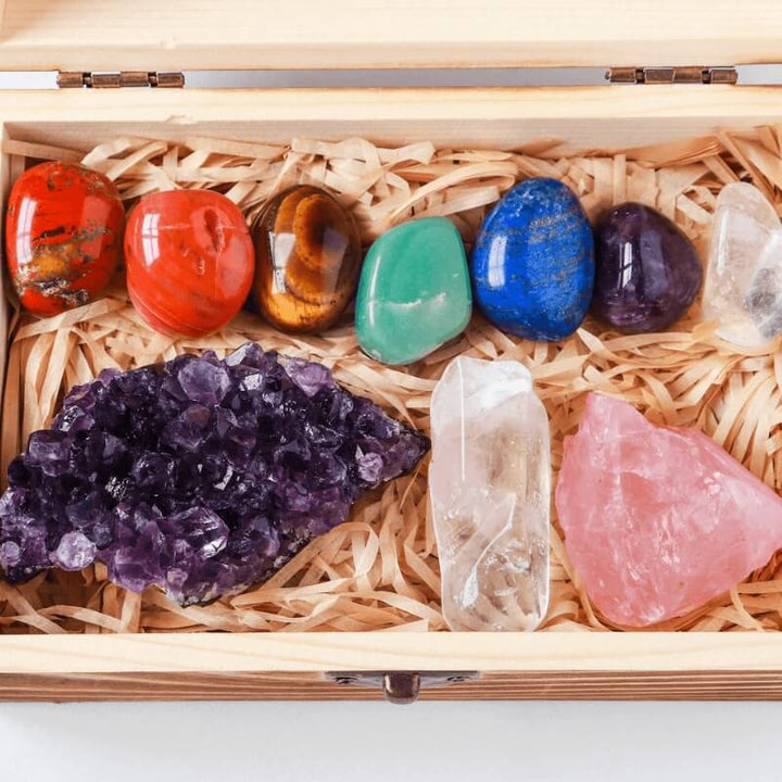 Crystal Box - Set of 7 Chakra Stones, Rose Quartz & Amethyst Cluster - Buddha & Karma