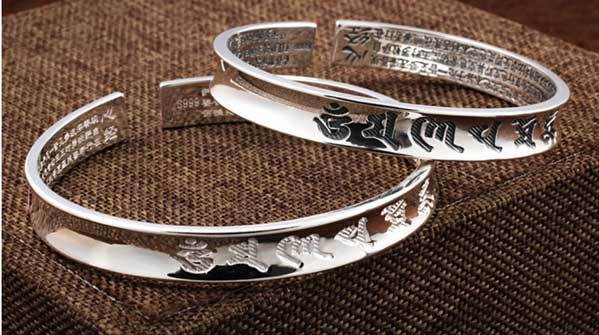 Tibetan Mantra Cuff Bracelet with Heart Sutra - Silver - Buddha & Karma