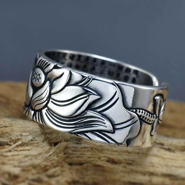 The Heart of Lotus Sutra Ring - For Purity & Wisdom - Buddha & Karma